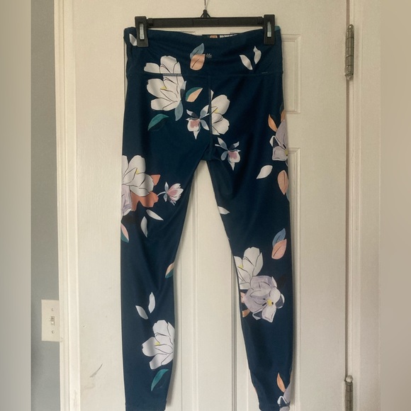 Athleta Elation Leggings - Picture 7 of 13